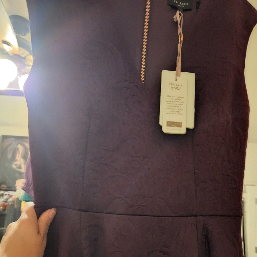 Dress - Picture 4 of 6